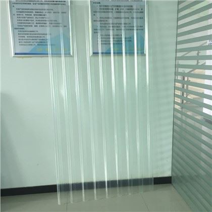 ألواح الألياف الزجاجية المموجة الشفافة