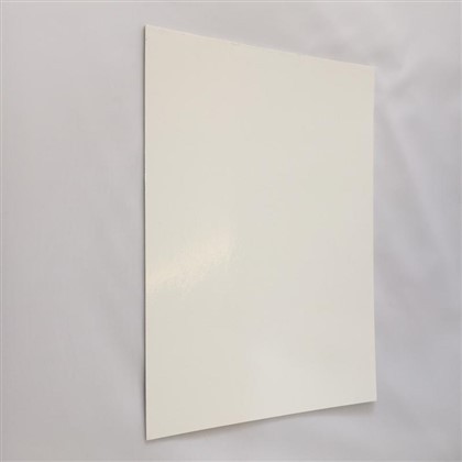 ألواح من الألياف الزجاجية البيضاء المسطحة للغاية